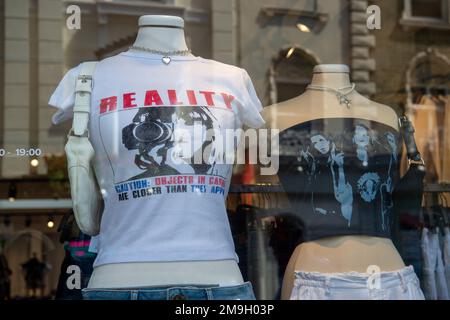 Chelsea, London, UK. 16th June, 2022. Fashion in the King's Road, Chelsea. Credit: Maureen McLean/Alamy Stock Photo
