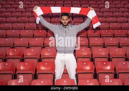 Barry Cotter signs for Barnsley on a 3.5 year deal at Oakwell, Barnsley, United Kingdom, 18th January 2023  (Photo by Mark Cosgrove/News Images) Stock Photo