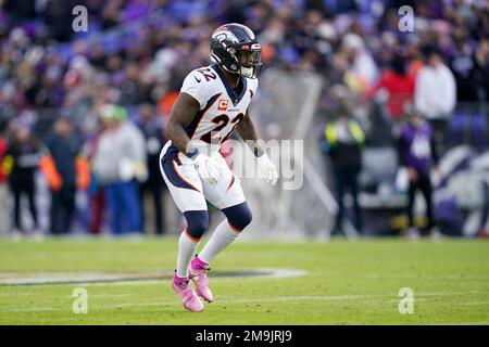 Jacksonville, FL, USA. 19th Sep, 2021. Jacksonville Jaguars running back  James Robinson (25) is pursued by Denver Broncos safety Kareem Jackson (22)  during 2nd half NFL football game between the DenverBroncos and