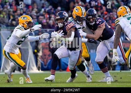 December 18, 2022: Chicago Bears #32 David Montgomery runs in for a  touchdown during a game against the Philadelphia Eagles in Chicago, IL.  Mike Wulf/CSM/Sipa USA(Credit Image: © Mike Wulf/Cal Sport Media/Sipa