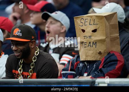 Instant replay tent at an NFL football game between the Houston Texans and  the San Diego Chargers Sunday, Nov. 7, 2010 in Houston. (AP Photo/Dave  Einsel Stock Photo - Alamy