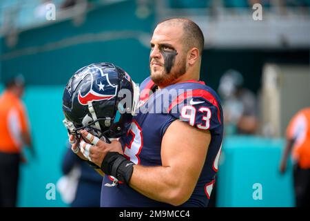 An Arizona Cardinals helmet on the sidelines prior to an NFL football game  against the Miami Dolphins, Sunday, Nov. 8, 2020, in Glendale, Ariz. (AP  Photo/Ross D. Franklin Stock Photo - Alamy