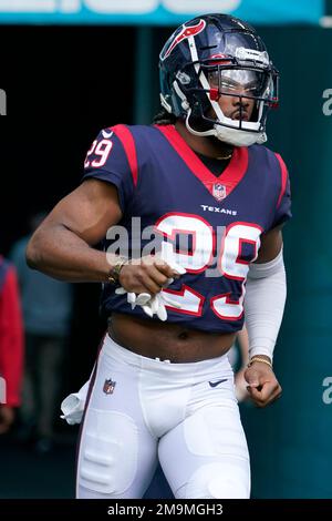 Houston Texans safety M.J. Stewart (29) takes his stance during an NFL  preseason football game against the Los Angeles Rams Friday, Aug. 19, 2022,  in Inglewood, Calif. (AP Photo/Kyusung Gong Stock Photo - Alamy