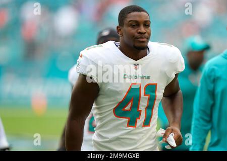 Miami Dolphins linebacker Trey Flowers (93) lines up for the play during an  NFL football game against the Cincinnati Bengals, Thursday, Sept. 29, 2022,  in Cincinnati. (AP Photo/Emilee Chinn Stock Photo - Alamy