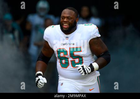 Miami Dolphins offensive lineman Robert Hunt (68) during an NFL football  game against the Cincinnati Bengals on Thursday, September 29, 2022, in  Cincinnati. (AP Photo/Matt Patterson Stock Photo - Alamy