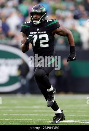 New York Jets defensive end Micheal Clemons (72) runs against the Chicago  Bears during an NFL football game Sunday, Nov. 27, 2022, in East  Rutherford, N.J. (AP Photo/Adam Hunger Stock Photo - Alamy