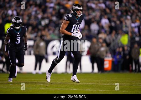 Philadelphia Eagles tight end Tyree Jackson (80) runs against the New York  Giants during an NFL football game Sunday, Dec. 11, 2022, in East  Rutherford, N.J. (AP Photo/Adam Hunger Stock Photo - Alamy