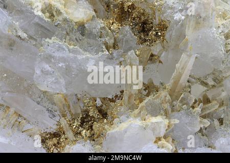 native gold on clear quartz from Eagle Mine, Colorado Stock Photo