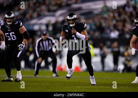 Philadelphia Eagles quarterback Jalen Hurts (1) reacts during the NFL  football game against the Green Bay Packers, Sunday, Nov. 27, 2022, in  Philadelphia. (AP Photo/Chris Szagola Stock Photo - Alamy