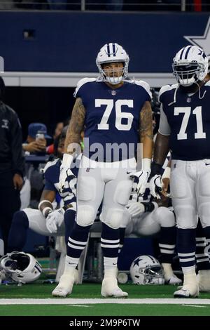 Dallas Cowboys lineman Aviante Collins warms up prior to the game News  Photo - Getty Images