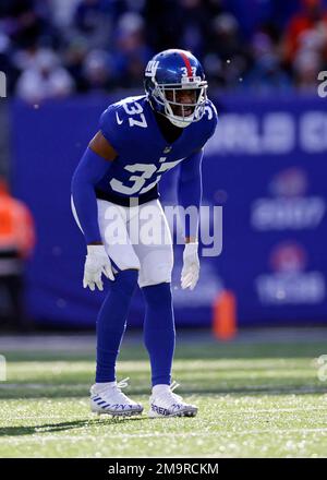 New York Giants cornerback Fabian Moreau (37) defends against the Washington  Commanders during an NFL football game Sunday, Dec. 4, 2022, in East  Rutherford, N.J. (AP Photo/Adam Hunger Stock Photo - Alamy