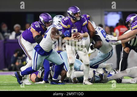 Oct 6, 2019: Dallas Cowboys defensive end Dorance Armstrong #92 reaches for Green  Bay Packers quarterback Aaron Rodgers #12 for a sack during an NFL game  between the Green Bay Packers and