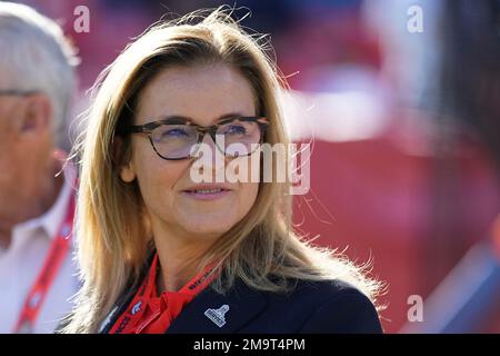 Denver Broncos owners Rob Walton andhis daughter, Carrie Walton Penner,  before an NFL football game Sunday, Sept. 18, 2022, in Denver. (AP  Photo/David Zalubowski Stock Photo - Alamy