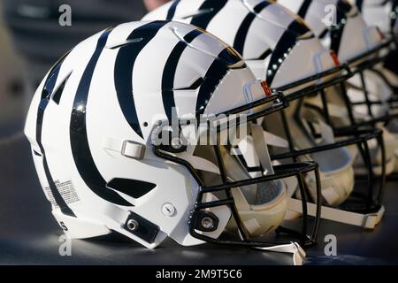 Cincinnati to wear white Bengal tiger uniforms, helmets against