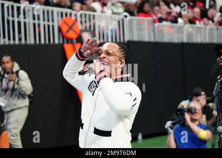 Rapper T.I. speaks during the first half of an NFL football game between  the Atlanta Falcons and the Chicago Bears, Sunday, Nov. 20, 2022, in Atlanta.  (AP Photo/John Bazemore Stock Photo - Alamy