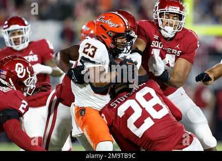 Stillwater, OK, USA. 02nd Sep, 2023. Oklahoma State Cowboys running back  Jaden Nixon (3) during a football game between the Central Arkansas Bears  and the Oklahoma State Cowboys at Boone Pickens Stadium