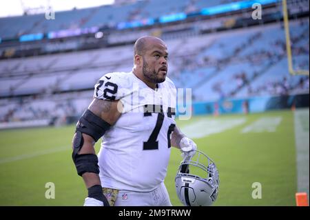 Las Vegas Raiders guard Jermaine Eluemunor (72) prays before an NFL  football game against the Tennessee Titans Sunday, Sept. 25, 2022, in  Nashville. (AP Photo/Mark Zaleski Stock Photo - Alamy