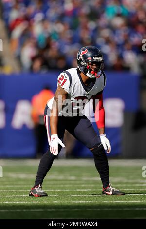 Houston Texans cornerback Steven Nelson (21) defends against the