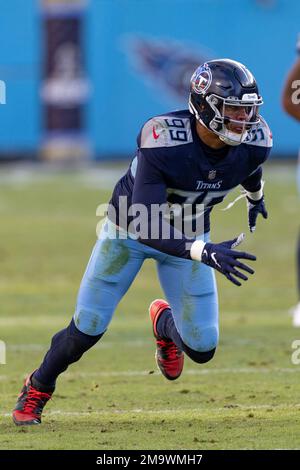 Tennessee Titans linebacker Rashad Weaver (99) watches the Jumbotron during  their game against the New York Giants Sunday, Sept. 11, 2022, in  Nashville, Tenn. (AP Photo/Wade Payne Stock Photo - Alamy