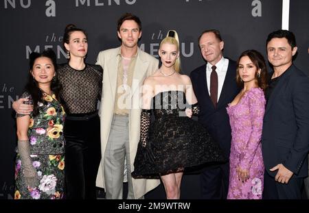 Ralph Fiennes attends premiere of The Menu movie at AMC Lincoln Square in  New York on November 14, 2022 Stock Photo - Alamy