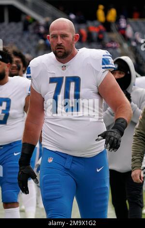 Detroit Lions offensive tackle Dan Skipper (70) warms up before an NFL  football game Sunday, Nov. 13, 2022, in Chicago. (AP Photo/David Banks  Stock Photo - Alamy