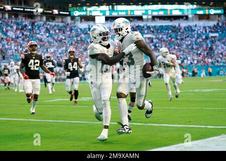 Miami, United States. 27th Nov, 2022. Miami. FL USA; Miami Dolphins running  back Jeff Wilson Jr. (23) enters onto the field prior to an NFL game  against the Houston Texans at the