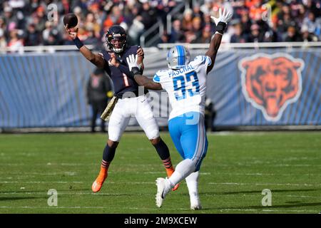 Detroit Lions players warmup before an NFL football game against the Chicago  Bears in Chicago, Sunday, Nov. 13, 2022. (AP Photo/Charles Rex Arbogast  Stock Photo - Alamy