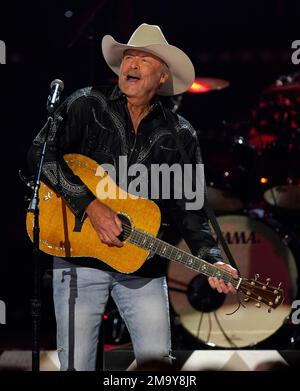 Alan Jackson Wins the Lifetime Achievement Award at the 2022 CMAs