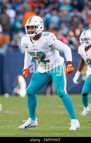 Miami Dolphins linebacker Elandon Roberts (52) is introduced