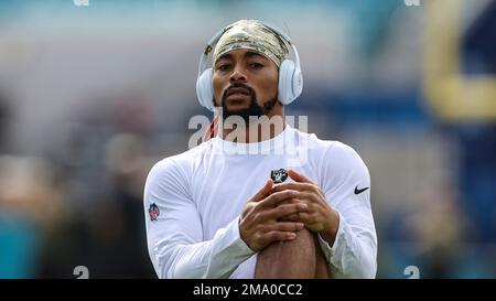 Las Vegas Raiders cornerback Anthony Averett (29) watches action against  the New England Patriots during the first half of an NFL preseason football  game, Friday, Aug. 26, 2022, in Las Vegas. (AP