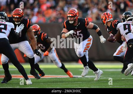 Cincinnati Bengals guard Alex Cappa (65) lines up for the play during an  NFL football game against the Kansas City Chiefs, Sunday, Dec. 4, 2022, in  Cincinnati. (AP Photo/Emilee Chinn Stock Photo - Alamy