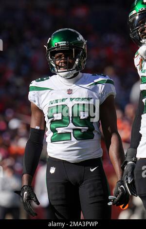 New York Jets cornerback Sauce Gardner (1) lines up for a play during an  NFL football game against the Cleveland Browns, Sunday, Sept. 18, 2022, in  Cleveland. (AP Photo/Kirk Irwin Stock Photo - Alamy