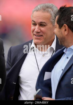 New York Jets team president Hymie Elhai during the first half of an NFL  football game, Sunday, Oct. 23, 2022, in Denver. (AP Photo/David Zalubowski  Stock Photo - Alamy