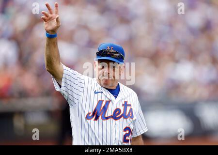 New York Mets Howard Johnson (20) in action during a game from his 1991  season with the New York Mets. Howard Johnson played for 14 years with 4  different teams.(AP Photo/David Durochik