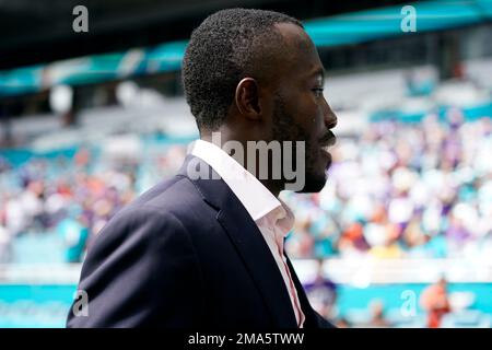 Minnesota Vikings general manager Kwesi Adofo-Mensah, left, talks with  Philadelphia Eagles general manager Howie Roseman prior to the NFL football  game, Monday, Sept. 19, 2022, in Philadelphia. (AP Photo/Chris Szagola  Stock Photo 