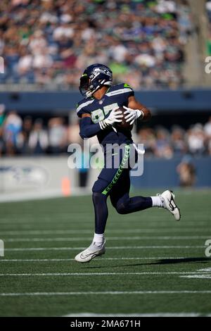 Seattle Seahawks tight end Noah Fant (87) prepares for the game against the  San Francisco 49ers, Sunday, Sept. 18, 2022, in Santa Clara, Calif. (AP  Photo/Scot Tucker Stock Photo - Alamy