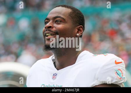 Minnesota Vikings fans cheer before an NFL football game between the Miami  Dolphins and Minnesota Vikings, Sunday, Oct. 16, 2022, in Miami Gardens,  Fla. (AP Photo/Lynne Sladky Stock Photo - Alamy