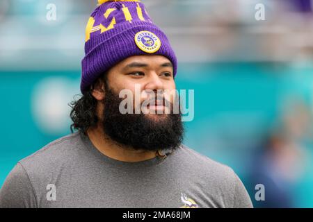 Minnesota Vikings defensive tackle Khyiris Tonga (95) walks the sideline  during a NFL football game against the Miami Dolphins, Sunday, Oct.16, 2022  in Miami Gardens, Fla. (AP Photo/Alex Menendez Stock Photo - Alamy