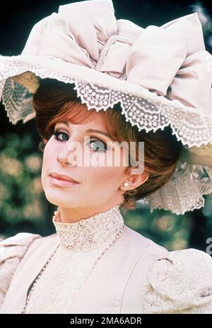 BARBRA STREISAND in HELLO, DOLLY! (1969), directed by GENE KELLY. Credit: 20TH CENTURY FOX/CHENAULT PRODS. / Album Stock Photo