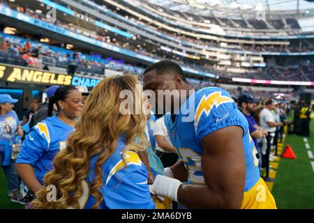 Los Angeles Chargers linebacker Khalil Mack (52) during the first half of  an NFL football game against the Houston Texans, Sunday, Oct. 2, 2022, in  Houston. (AP Photo/Eric Christian Smith Stock Photo - Alamy