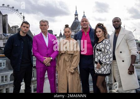 Black Adam' Cast Do Press in London, Pierce Brosnan & Dwayne Johnson  Coordinate in Bright Colors!, aldis hodge, Dwayne Johnson, Noah Centineo,  Pierce Brosnan, Quintessa Swindell, Sarah Shahi