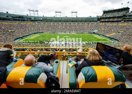 a-general-view-of-lambeau-