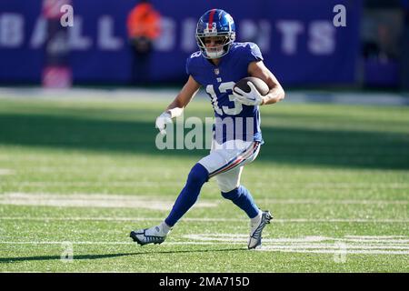 New York Giants' David Sills V makes a catch during the second half an NFL  football game against the Carolina Panthers, Sunday, Sept. 18, 2022, in  East Rutherford, N.J. (AP Photo/Noah K.