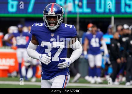 New York Giants cornerback Fabian Moreau (37) defends against the Washington  Commanders during an NFL football game Sunday, Dec. 4, 2022, in East  Rutherford, N.J. (AP Photo/Adam Hunger Stock Photo - Alamy