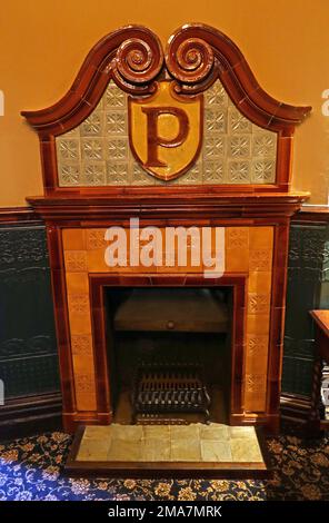 Ex-Pearl insurance fireplace at Doctor Duncan's bar,St John's Ln, Queen Square, Liverpool,Merseyside,England,UK,L1 1HF Stock Photo