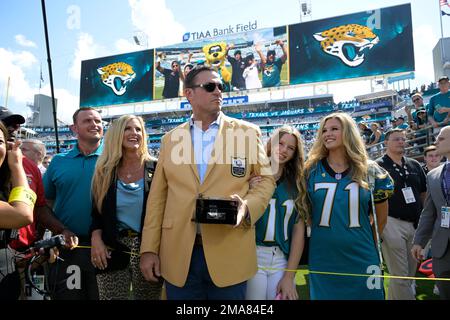 The missing piece: Jaguars' Tony Boselli goes into Hall of Fame without Dad