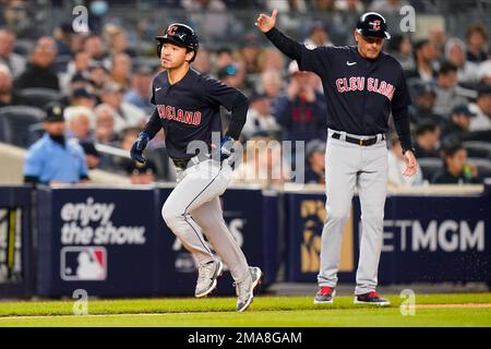 Cleveland Indians 3rd base coach Mike Sarbaugh on Terry Francona