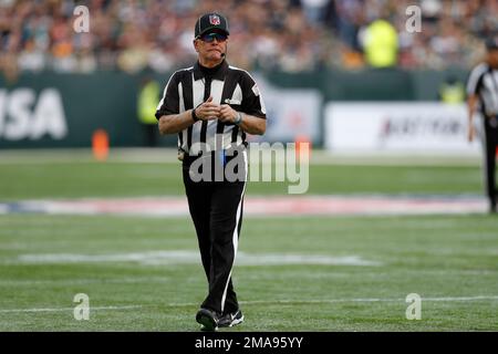 The New York Giants kickoff to the Green Bay Packers during an NFL football  game at Tottenham Hotspur Stadium in London, Sunday, Oct. 9, 2022. The New  York Giants won 27-22. (AP