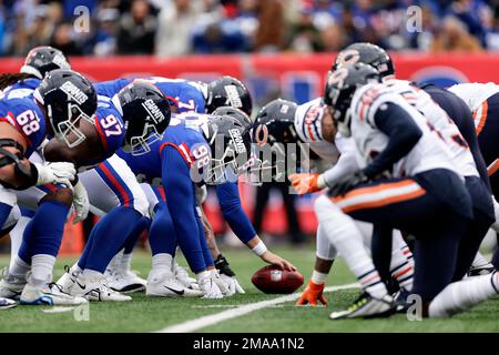 New York Giants guard Ben Bredeson (68) huddles with teammates against the  Chicago Bears during an NFL football game Sunday, Oct. 2, 2022, in East  Rutherford, N.J. (AP Photo/Adam Hunger Stock Photo - Alamy