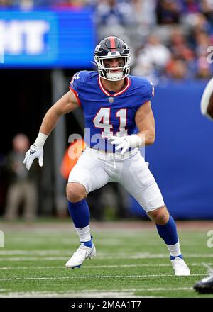 New York Giants linebacker Micah McFadden (41) defends against the Chicago  Bears during an NFL football game Sunday, Oct. 2, 2022, in East Rutherford,  N.J. (AP Photo/Adam Hunger Stock Photo - Alamy